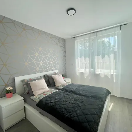 B146 Design Lux Budapest