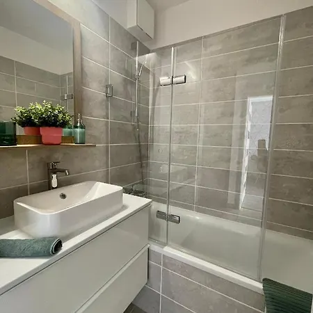 B146 Design Lux Budapeste